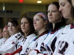 Хоккей: Американки громят китаянок