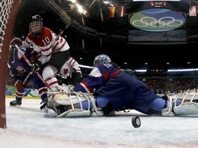 Канадские хоккеистки забросили 18 шайб команде Словакии