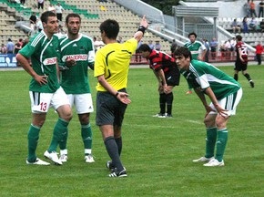 Украинские арбитры спровоцировали драку в товарищеском матче