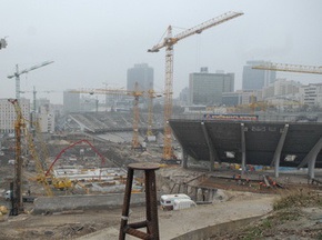 Евро-2012: Кабмин разрешил предоплату на подготовку инфраструктуры в январе-марте 2010