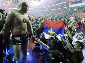 ММА: Емельяненко нокаутировал Роджерса