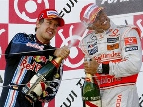 Букмекери: У Хемілтона і Феттеля рівні шанси на перемогу в Гран-прі Бразилії