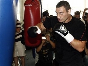 Виталий Кличко остался без тренера