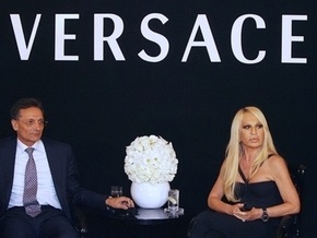Versace до конца года закроет свои бутики в Японии
