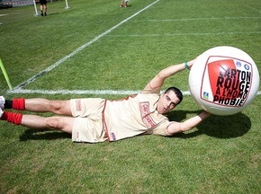 Паризькі футболісти-геї подадуть до суду на мусульманський клуб через відмову від гри