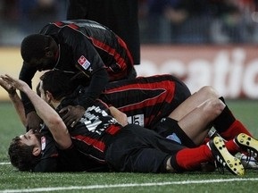 Сербского футболиста арестовали за нападение на фаната