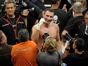 Спорт день за днем: Кличко беспощадный