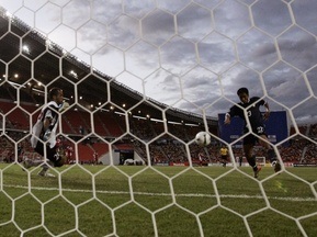 Воротаря Гетеборга покарають за зменшення футбольних воріт