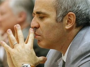 Каспаров виграв першу партію в Карпова