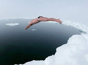 Британский пловец хочет устроить заплыв на Эвересте