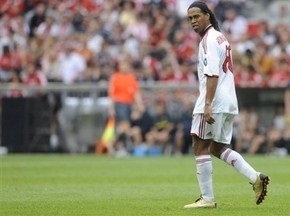 Роналдіньо не збирається завершувати кар єру