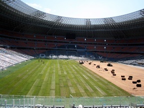 После церемонии открытия на Донбасс-Арене пришлось заменить 30% газона