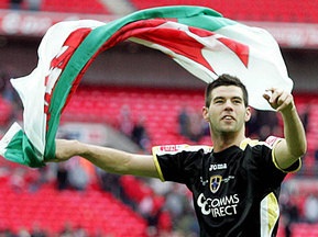 Футболист сборной Уэльса сыграет со сломанной рукой против России