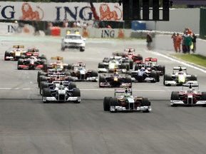 Босс Red Bull: Каждая гонка - словно финал Чемпионата мира по футболу