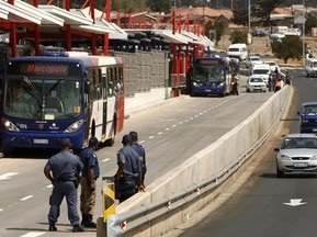 ЧМ-2010: В ЮАР таксисты объявили войну автобусам