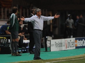 Луческу: На результат повлиял рефери