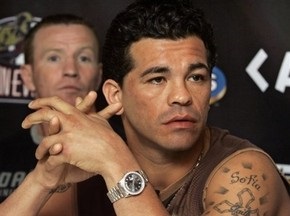 Результаты повторного вскрытия тела Артуро Гатти огласят через несколько месяцев