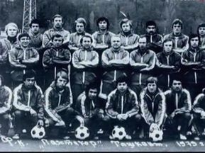 В Днепропетровской области открыли памятник погибшим футболистам Пахтакора