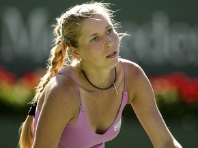 Торонто: Алена Бондаренко уступила Серене Уильямс