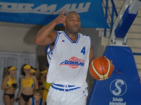 Будівельник підписав Халіда Ель-Аміна