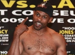 Рой Джонс победил Лейси