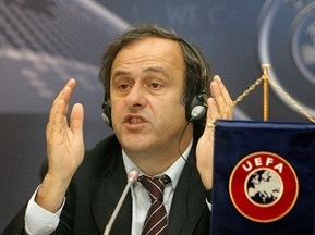 Платини: УЕФА может сократить количество украинских городов, принимающих Евро-2012