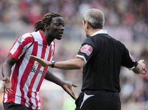 В Англии запретили критиковать футбольных арбитров