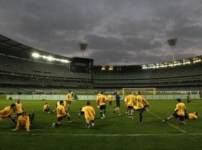 Австралійських футболістів будуть карати за симуляцію