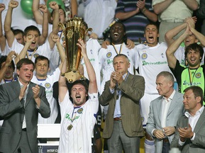 Сьогодні Динамо вручать золоті медалі Чемпіонату України