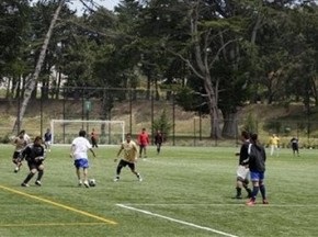 В Австрии во время футбольного матча молния ударила в поле