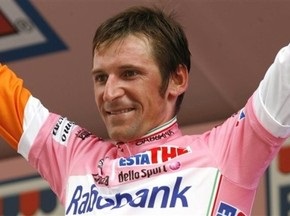 СМИ: Победителя Giro d Italia подозревают в употреблении допинга