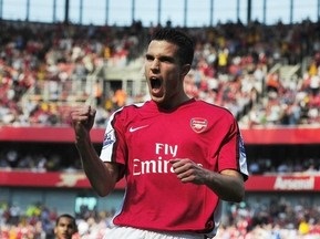 Ван Персі підписав новий контракт з Арсеналом