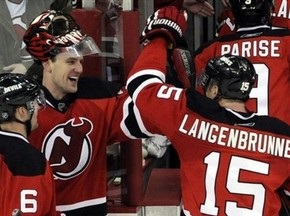 NHL: Потолок зарплат увеличили на $100 тысяч