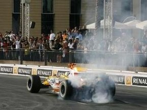 F1: Пілоти вимагають проводити перегони в більш ранній час
