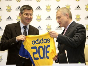Збірну України одягатиме adidas