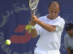 Медведев и Тарпищев откроют теннисные корты в Киеве