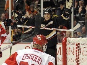 NHL: Селянне обыграл Детройт