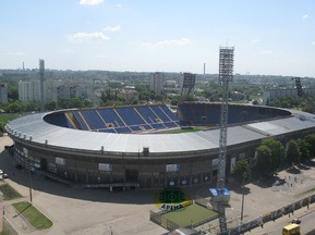 Стадион Металлист реконструируют до 2010 года