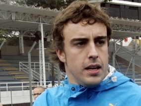 Renault: Алонсо останется в команде