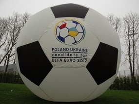 Украина и Польша отстояли Евро-2012