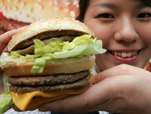 McDonald s потратит $2 млрд на расширение и обновление