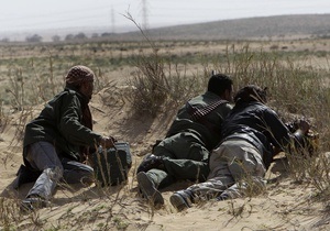 Силы Каддафи отбили атаку повстанцев на Сирт