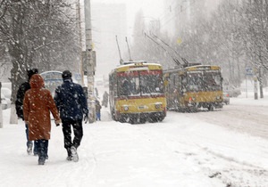 СМИ: Киевский общественный транспорт не готов к снегопадам