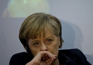 СМИ: Меркель рассматривает возможность бойкота Евро-2012 из-за дела Тимошенко