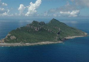 Спорные острова: Китай выгнал береговую охрану Японии из акватории островов Сенкаку