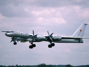 В районе крушения Ту-142 обнаружены тела погибших летчиков