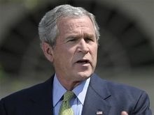Буш заранее поздравил американцев с Днем независимости