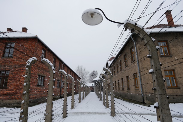В Освенцим на годовщину приехали выжившие смертники. ФОТО