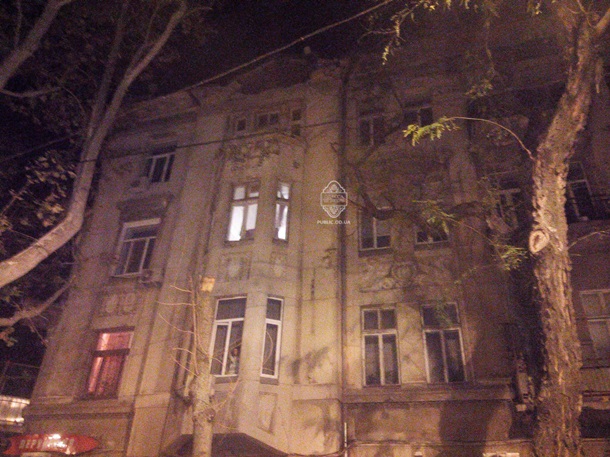В Одессе обрушилась часть жилого дома. ФОТО