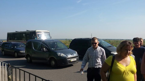 Львовские шахтеры перекрыли международную трассу Львовские шахтеры перекрыли международную трассу